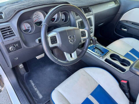 2011 Dodge Challenger SRT8 392