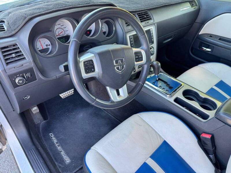 2011 Dodge Challenger SRT8 392