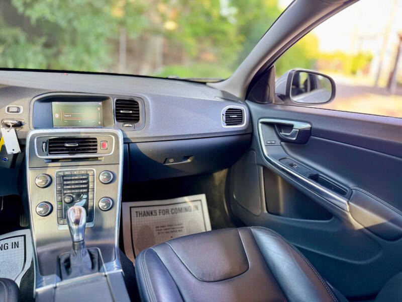 2013 Volvo S60 T5 Premier