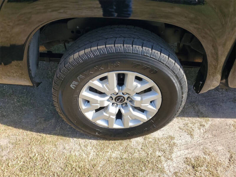 2023 Nissan Frontier SV