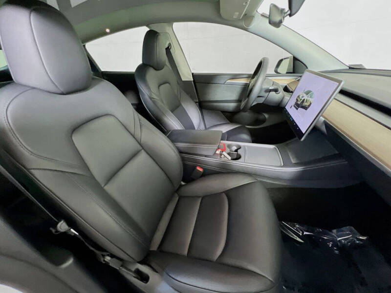 2025 Tesla Model Y Long Range