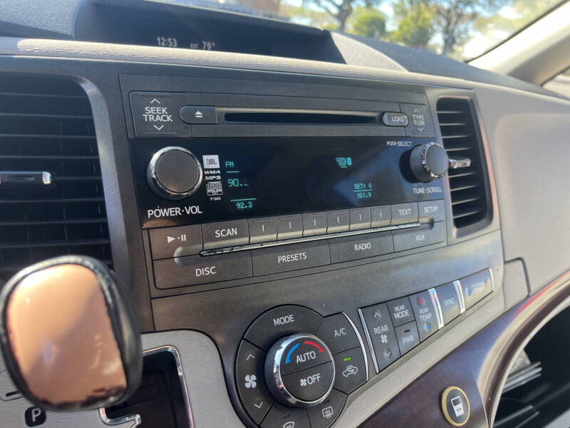 2011 Toyota Sienna