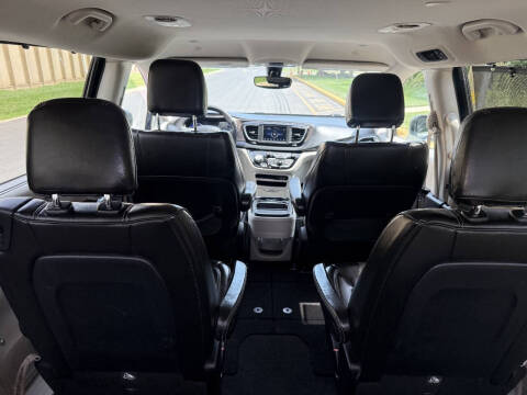 2020 Chrysler Voyager LXi