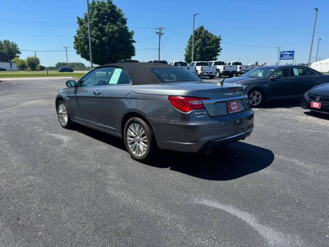 2011 Chrysler 200 Limited