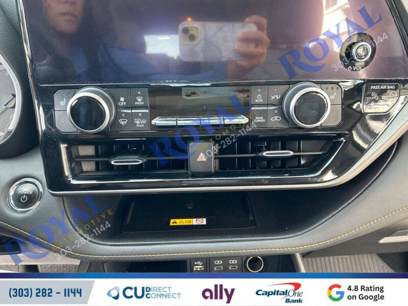 2023 Toyota Highlander Hybrid Bronze Edition