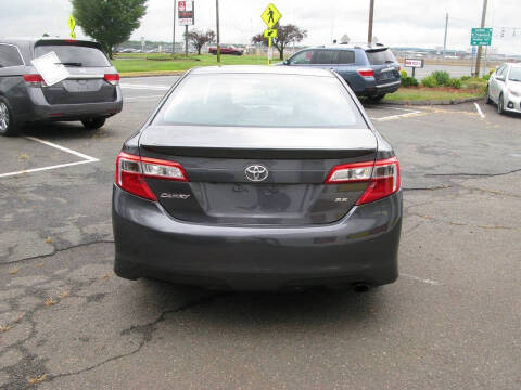 2014 Toyota Camry SE