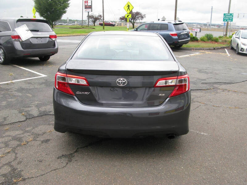 2014 Toyota Camry SE