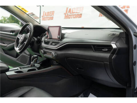 2023 Nissan Altima 2.5 SR