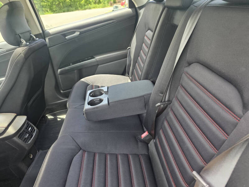 2014 Ford Fusion SE