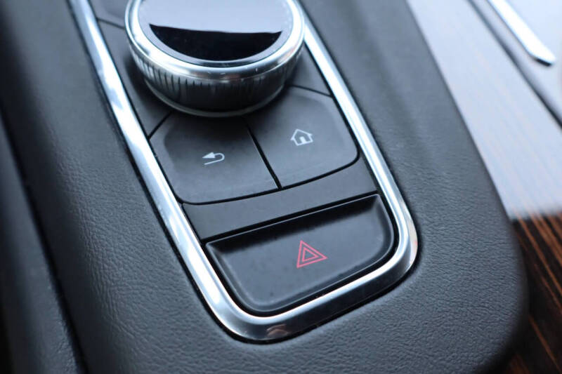 2023 Cadillac Escalade Luxury