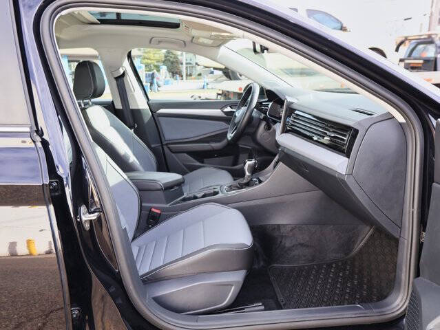 2025 Volkswagen Jetta SE