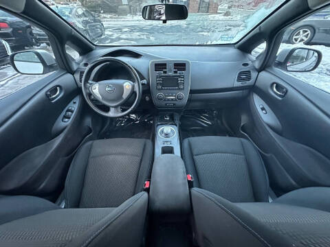 2013 Nissan LEAF SV