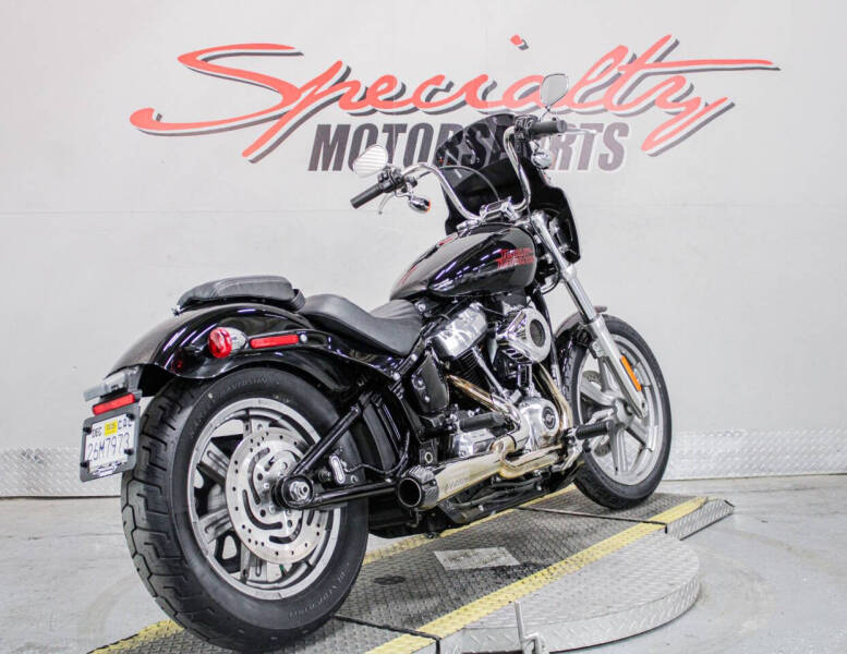 2023 Harley-Davidson Softail Standard