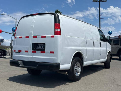 2021 Chevrolet Express 2500