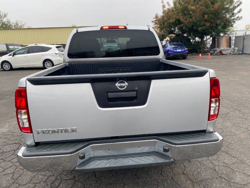 2015 Nissan Frontier S