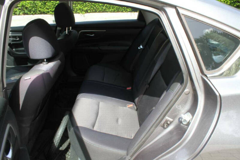 2016 Nissan Altima 2.5 SR