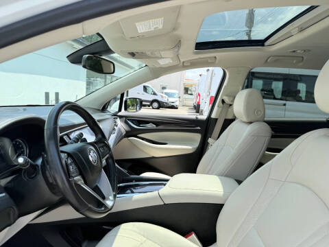 2022 Buick Enclave Essence