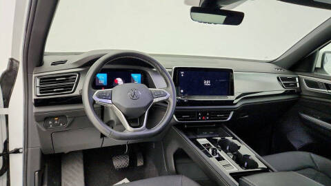 2024 Volkswagen Atlas Cross Sport SE