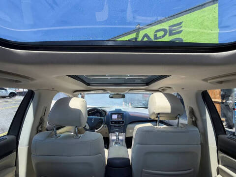 2017 Lincoln MKT Elite