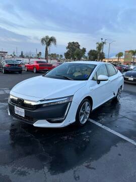 2019 Honda Clarity Plug-In Hybrid for sale at Cars Landing Inc. in Colton CA