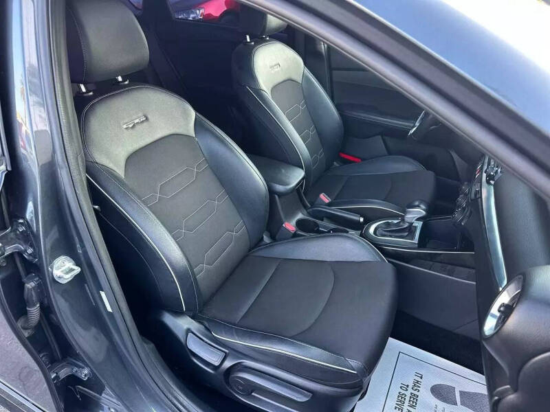 2020 Kia Forte GT Line