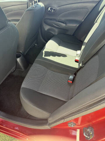 2018 Nissan Versa SV