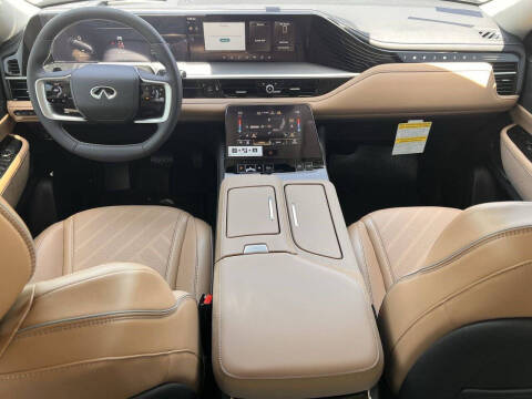 2027 Infiniti QX80 Luxe