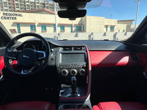 2019 Jaguar E-PACE P300 R-Dynamic SE