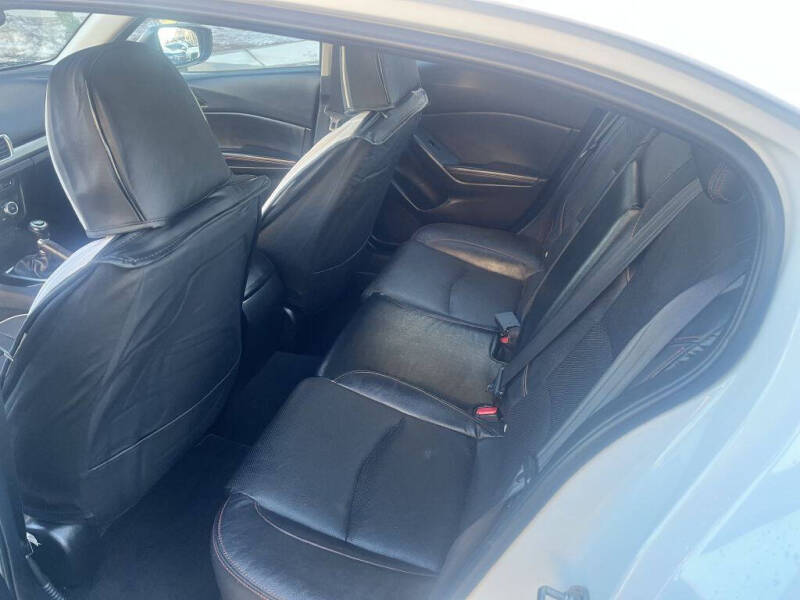 2015 Mazda MAZDA3 s Grand Touring