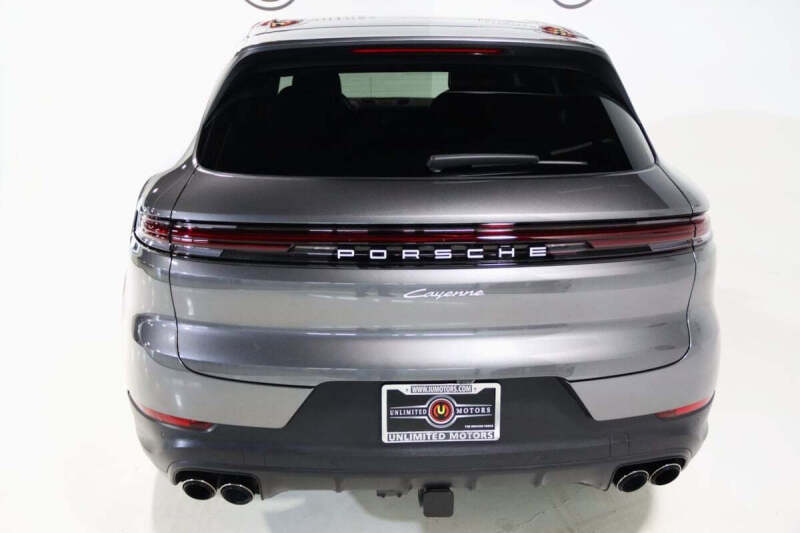 2024 Porsche Cayenne