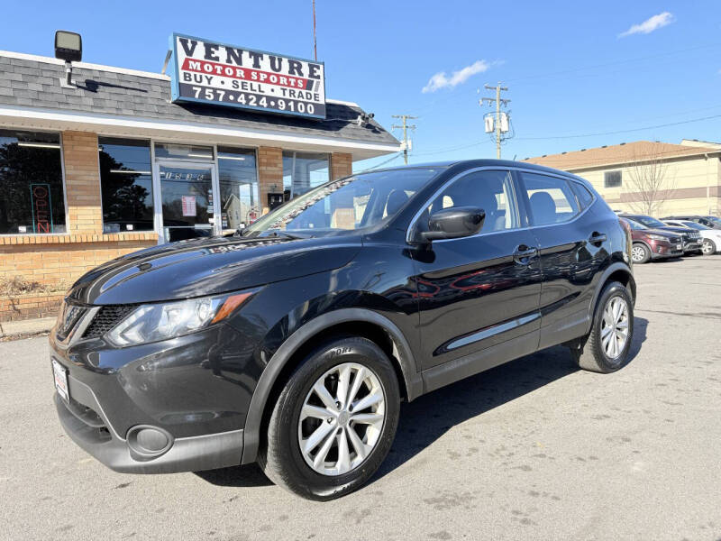 2018 Nissan Rogue Sport S's photo
