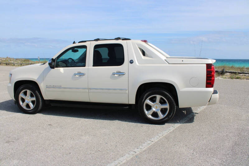 2013 Chevrolet Avalanche LTZ Black Diamond