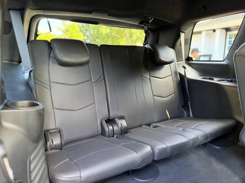 2019 Cadillac Escalade Platinum