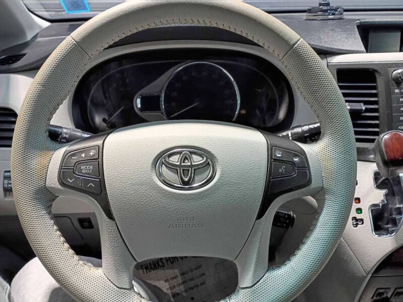 2011 Toyota Sienna
