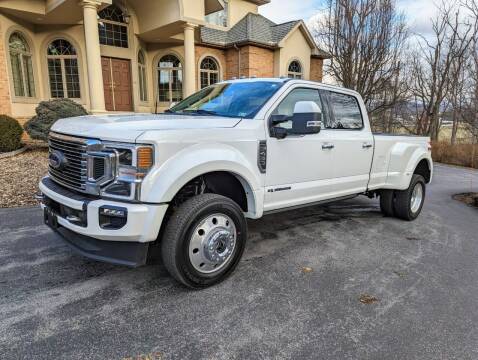 2022 Ford F-450 Super Duty for sale at DEL'S AUTO GALLERY in Lewistown PA
