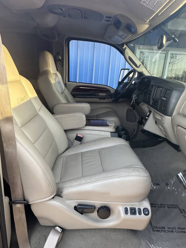 2005 Ford Excursion Limited