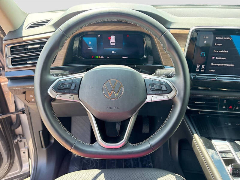 2025 Volkswagen Atlas SE
