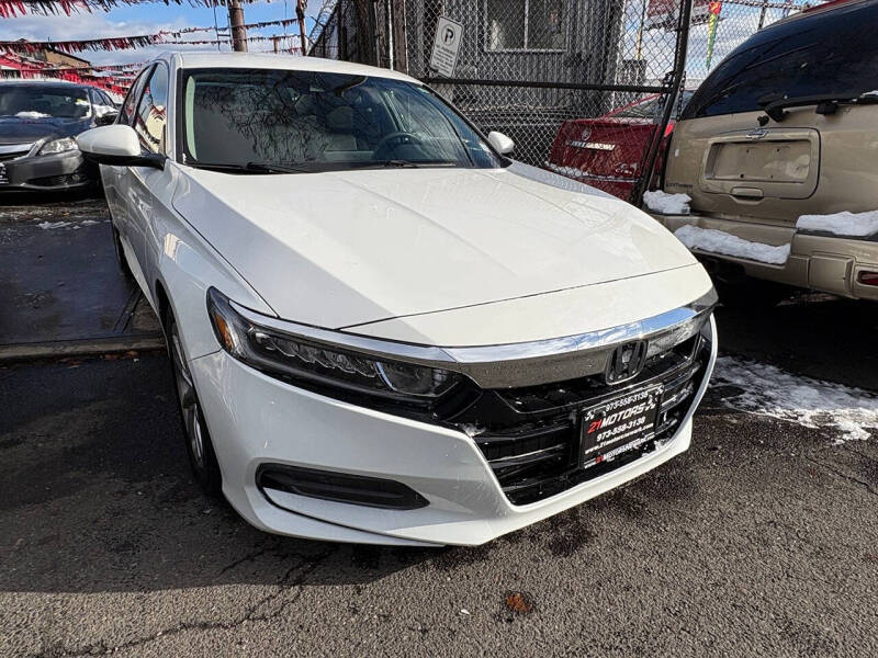 2018 Honda Accord LX photo 3