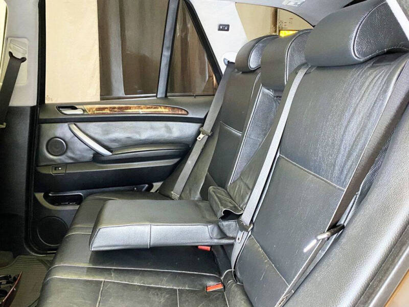 2005 BMW X5 3.0i