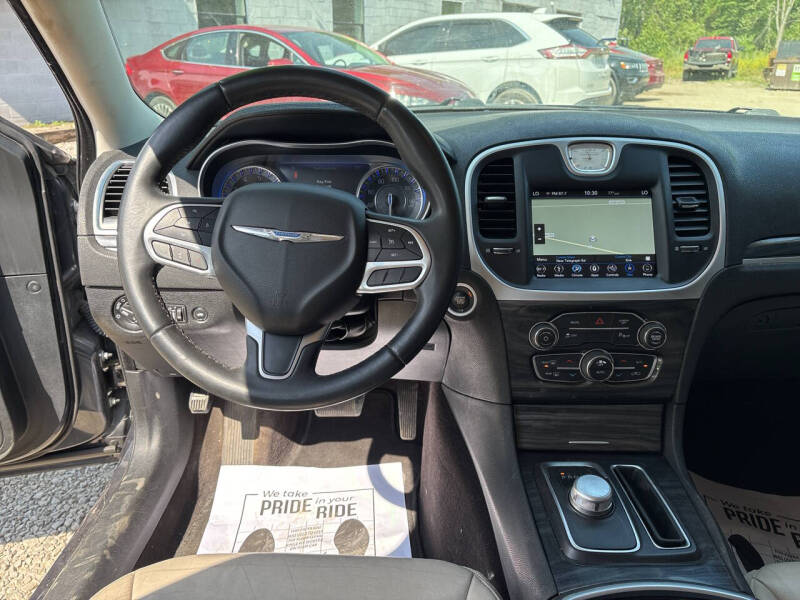 2018 Chrysler 300 Touring