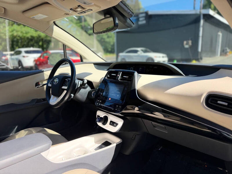 2016 Toyota Prius Four