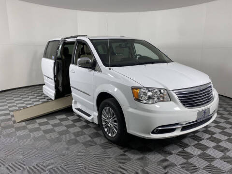 2015 Chrysler Town and Country for sale at AMS Vans in Tucker GA