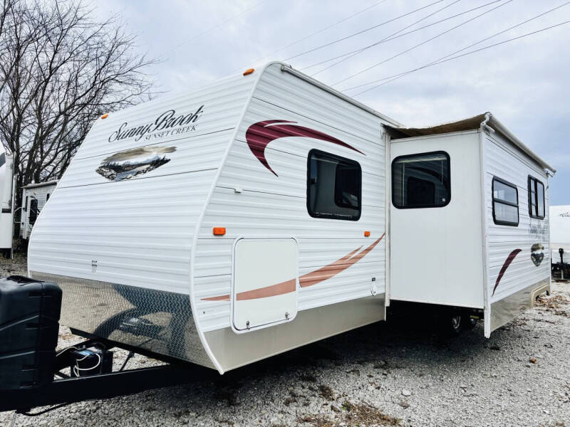 2011 Winnebago Sunset Creek 298BH