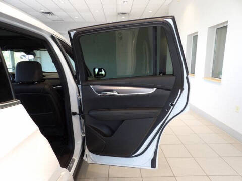 2025 Cadillac XT6 Luxury