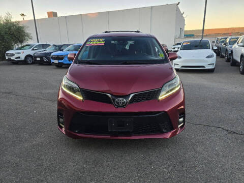 2019 Toyota Sienna SE Premium 8-Passenger