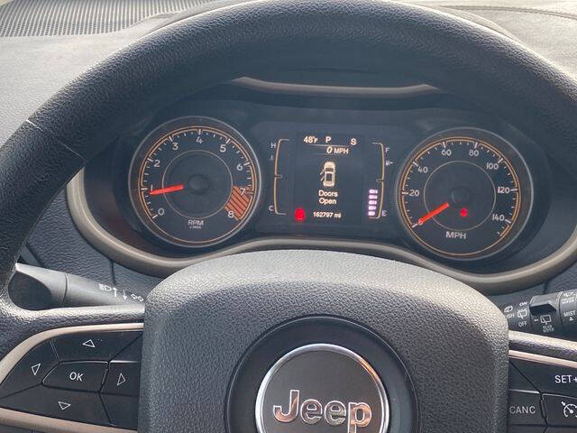 2017 Jeep Cherokee Sport