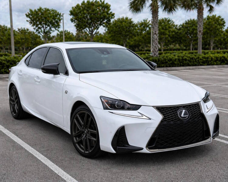 2019 Lexus IS 300