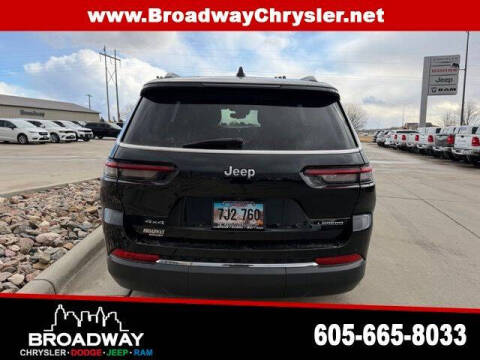2023 Jeep Grand Cherokee L Laredo