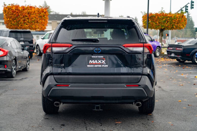 2020 Toyota RAV4 Hybrid XLE