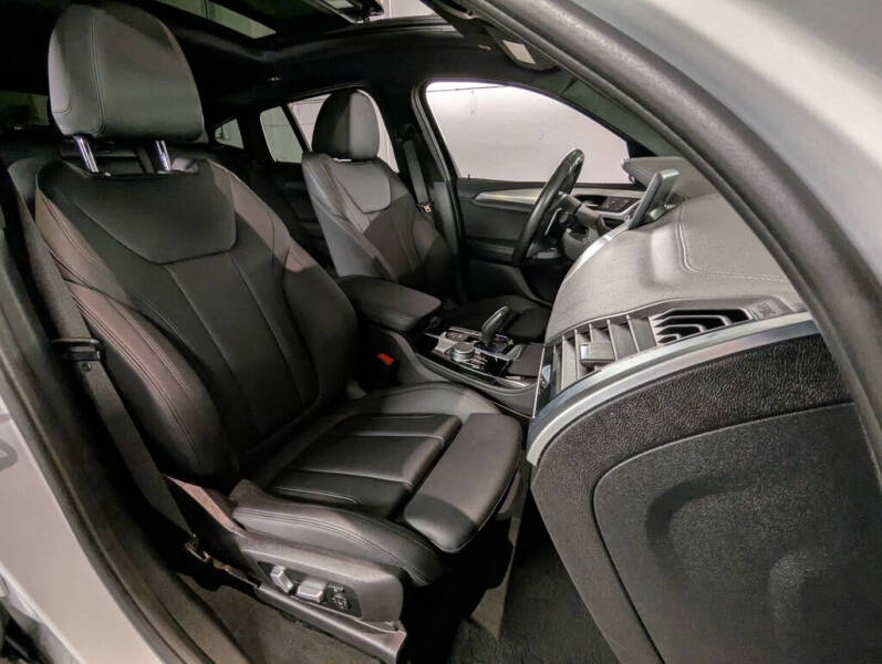 2021 BMW X4 xDrive30i